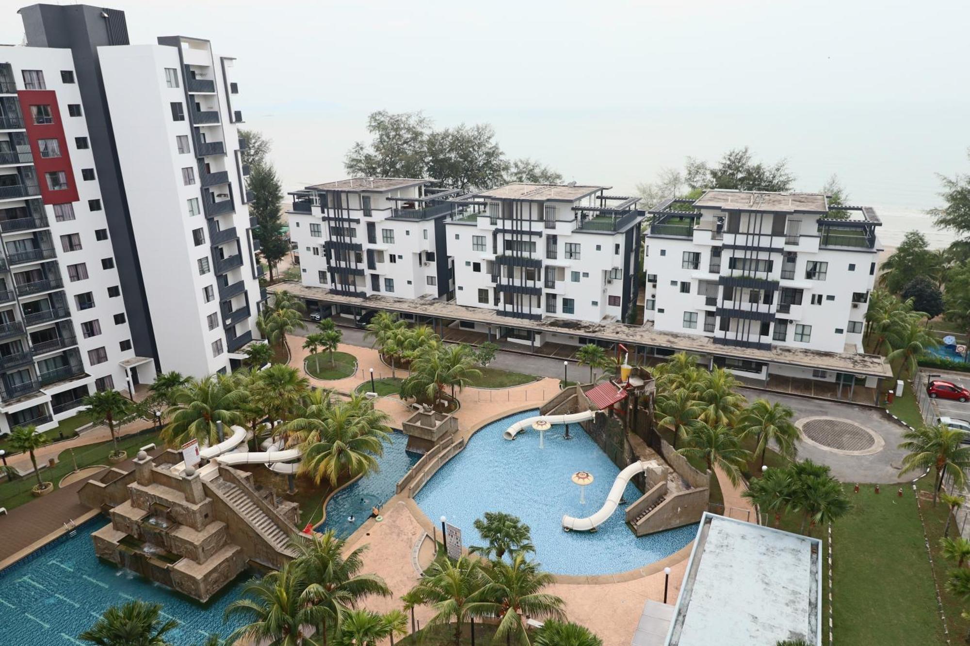 Nature Home 2 - Swiss Garden Resort Residences Beachfront Villa Kuantan Exterior photo