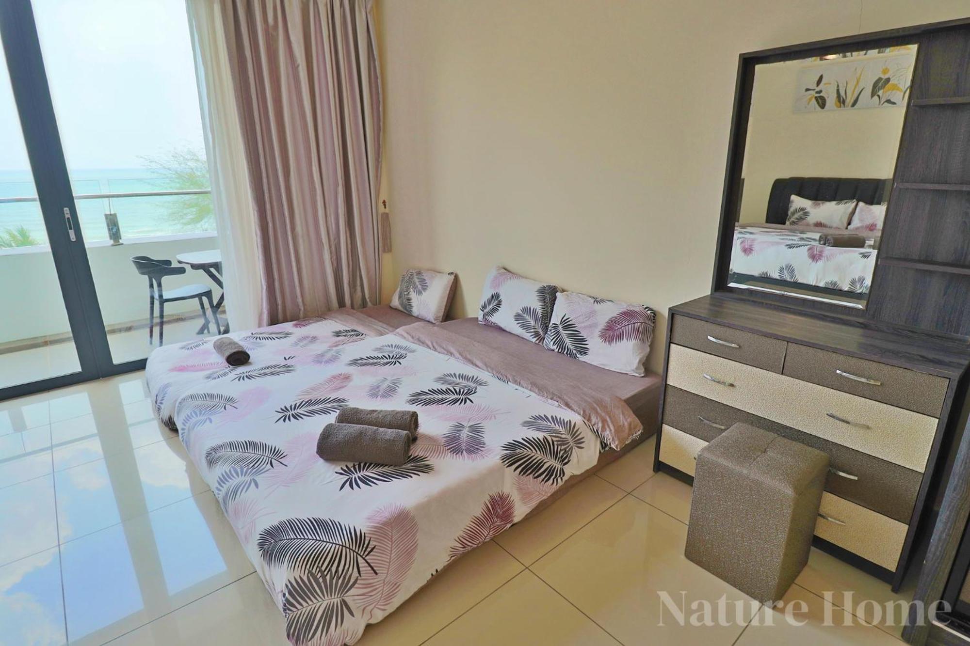 Nature Home 2 - Swiss Garden Resort Residences Beachfront Villa Kuantan Exterior photo