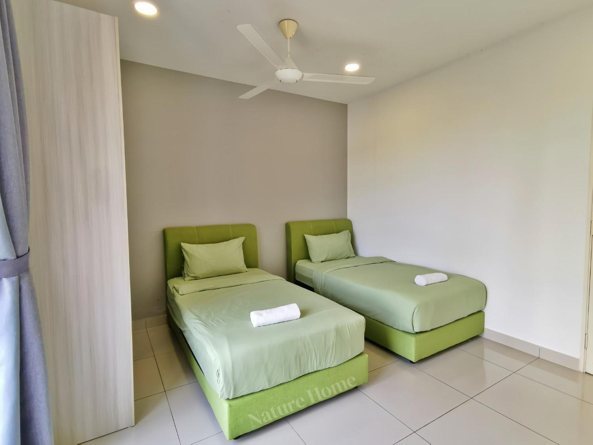Nature Home 2 - Swiss Garden Resort Residences Beachfront Villa Kuantan Exterior photo